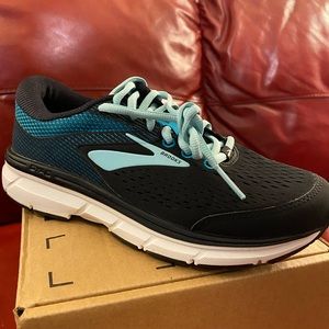 Brooks Athletic Shoes - NEW